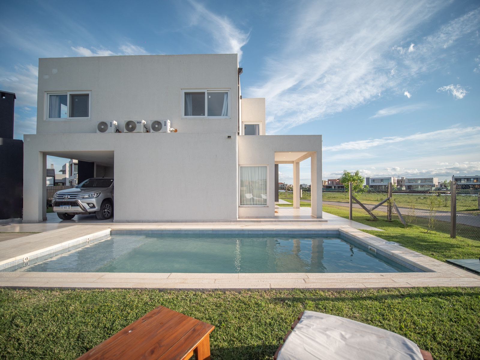 Casa en 2 plantas con piscina